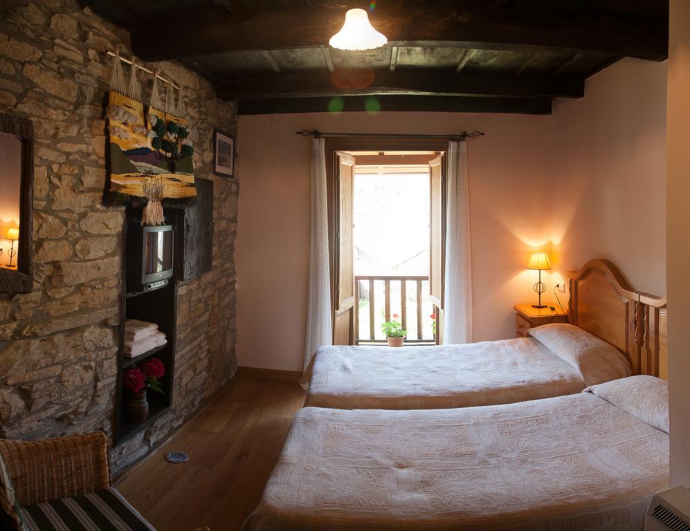 Casa Rural Pandelo Konuk evi Vega de Valcarce Oda fotoğraf